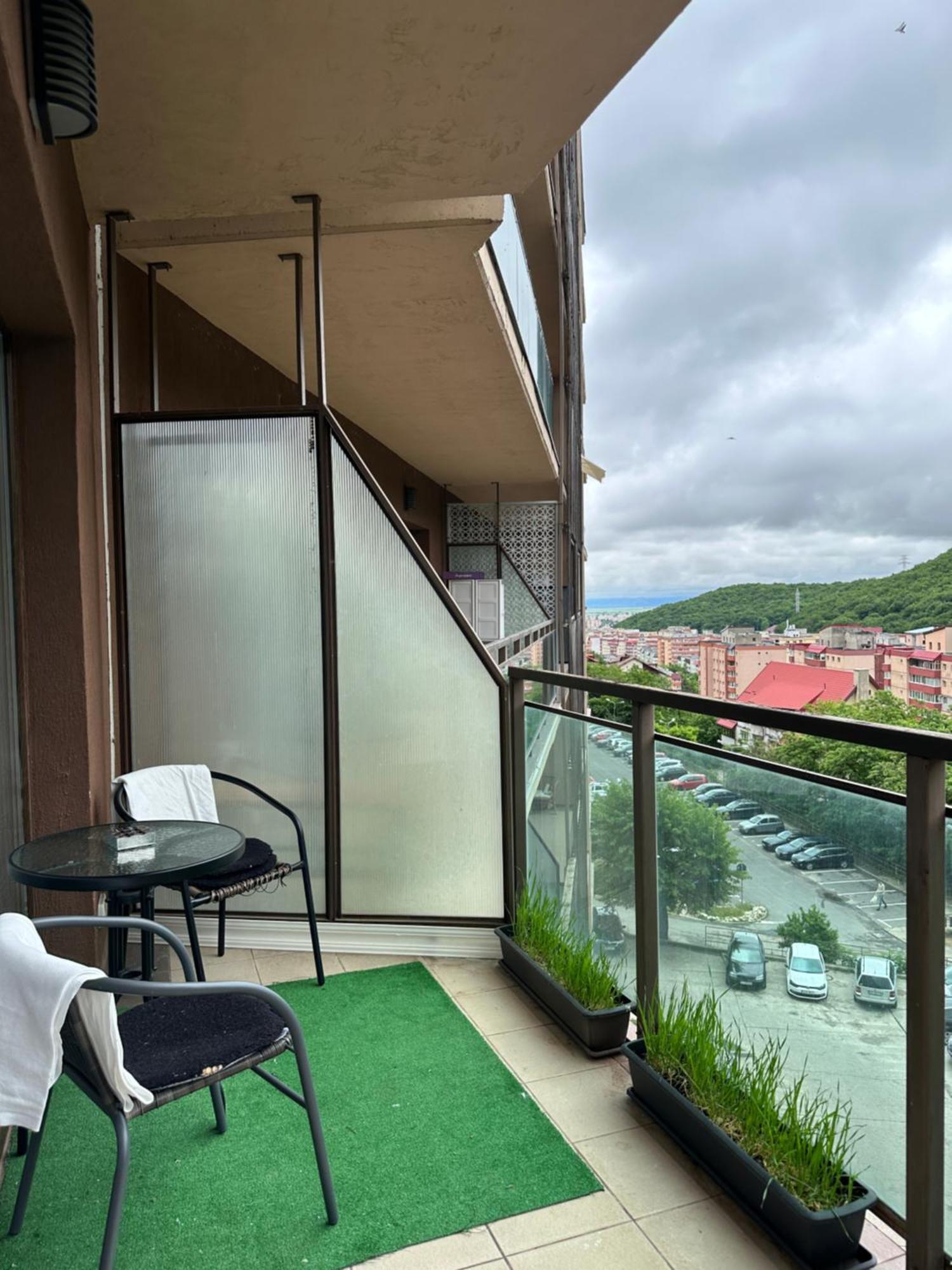 Silvelen Mountain View Apartment Braşov Buitenkant foto